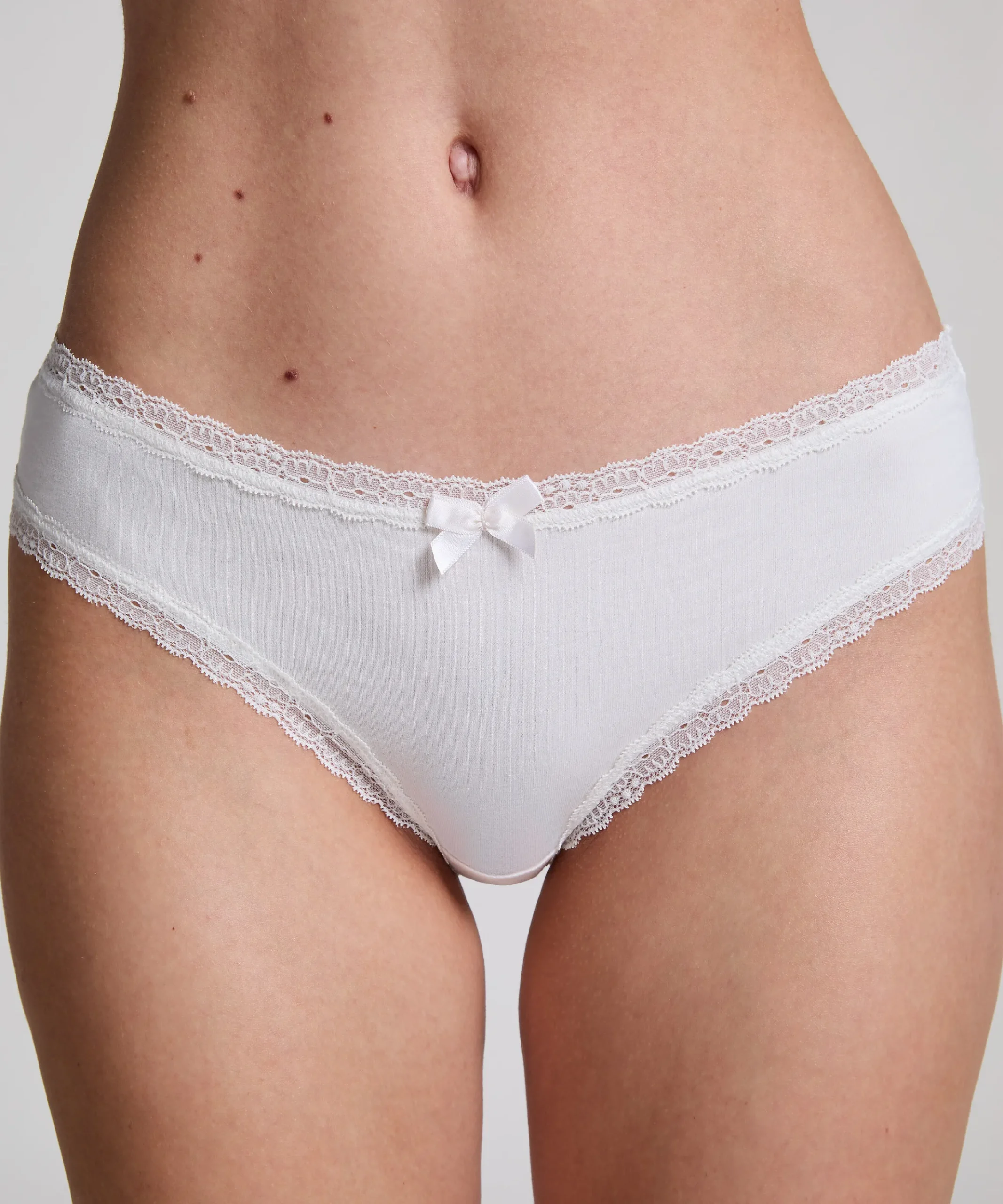 Brazilian In V-Form London<Hunkemöller Flash Sale