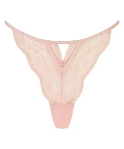 Brazilian Isabelle<Hunkemöller Store