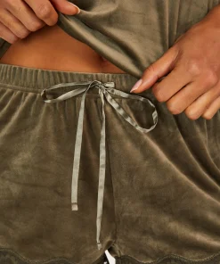Shorts Aus Velours Mit Spitze<Hunkemöller Discount