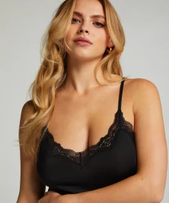 Straffendes Unterkleid Mit Spitze<Hunkemöller Flash Sale