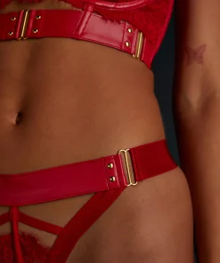 String Occult<Hunkemöller Shop